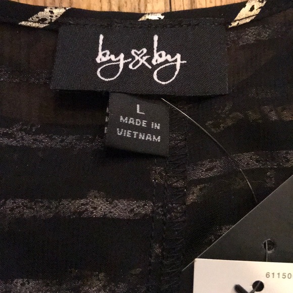 🆕 By and By Black Gold Striped Batwing Blouse Lrg - Picture 5 of 7